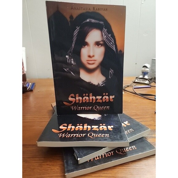 Shahzar Warrior Queen - Paperback By Rabiyah, Anastasia - Picture 1 of 1